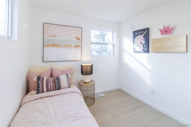 1326 Mohawk Avenue, Royal Oak, MI 48067