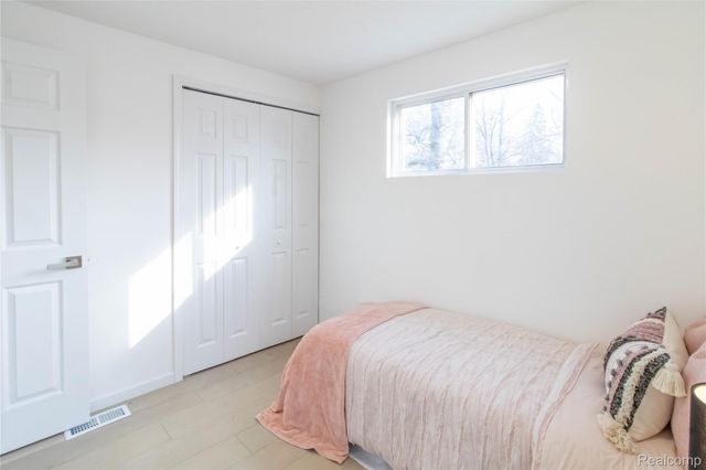 1326 Mohawk Avenue, Royal Oak, MI 48067