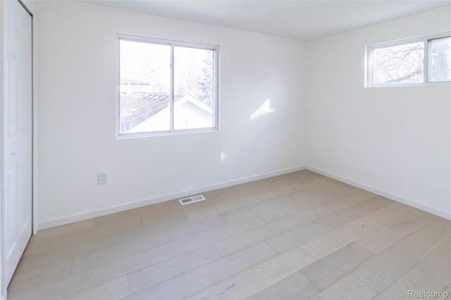 1326 Mohawk Avenue, Royal Oak, MI 48067