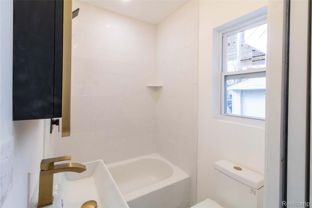 1326 Mohawk Avenue, Royal Oak, MI 48067