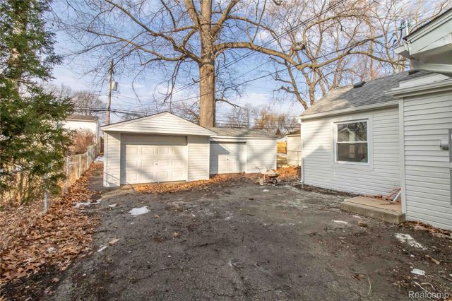 1326 Mohawk Avenue, Royal Oak, MI 48067