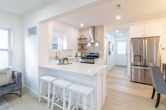 1326 Mohawk Avenue, Royal Oak, MI 48067