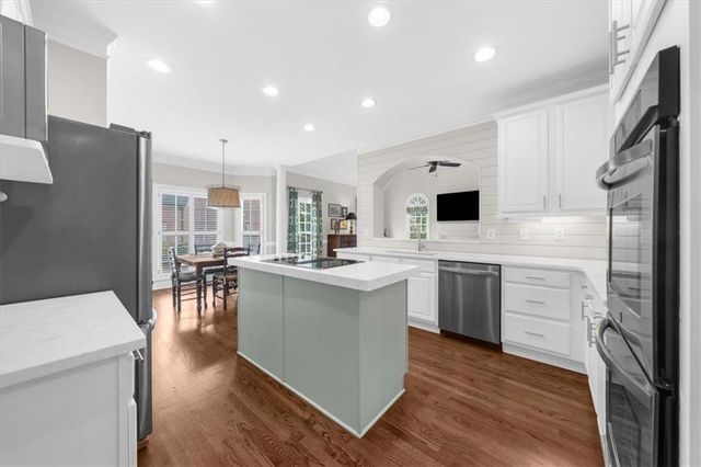 340 Laurel Oak Drive, Suwanee, GA 30024