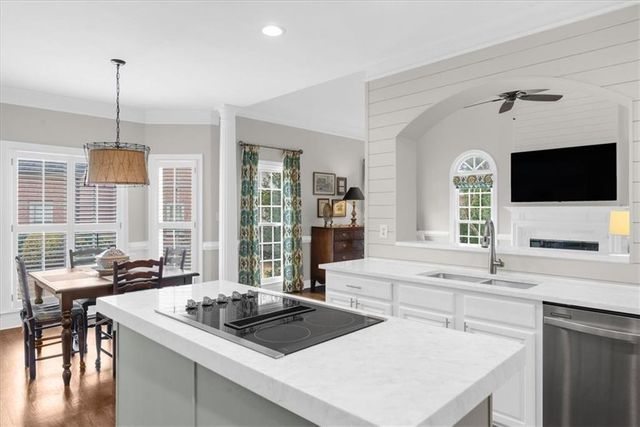 340 Laurel Oak Drive, Suwanee, GA 30024