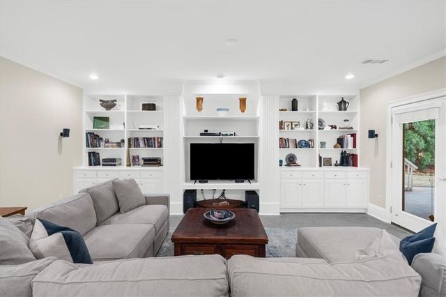 340 Laurel Oak Drive, Suwanee, GA 30024