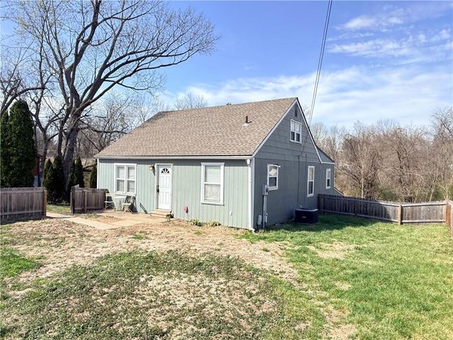 1400 E Hayward Avenue, Independence, MO 64050