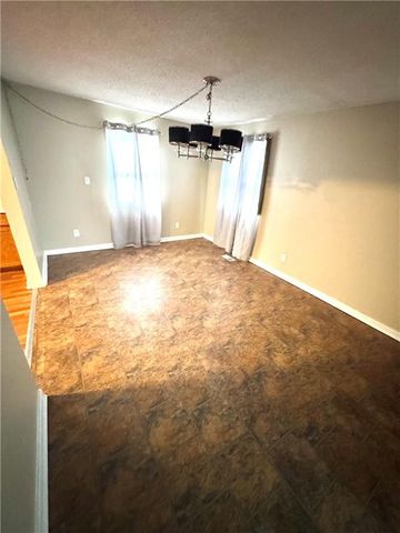 1400 E Hayward Avenue, Independence, MO 64050