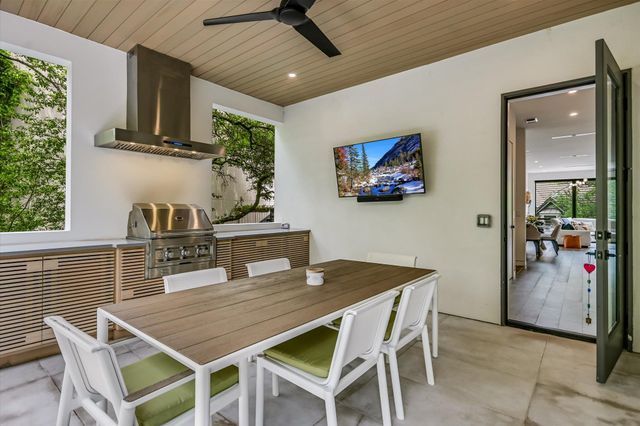 2004 Rue De St Tropez, Austin, TX 78746