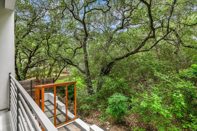2004 Rue De St Tropez, Austin, TX 78746
