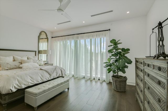 2004 Rue De St Tropez, Austin, TX 78746