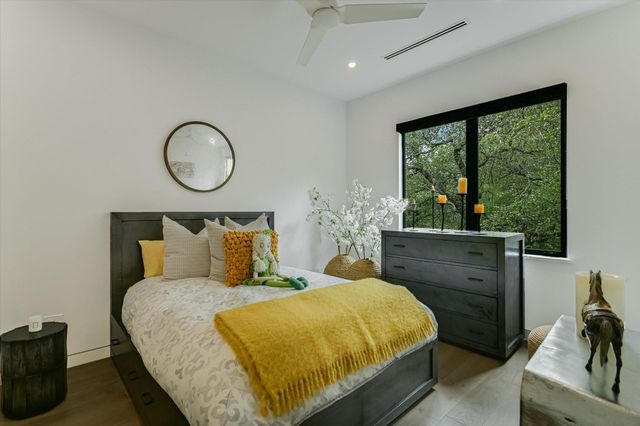 2004 Rue De St Tropez, Austin, TX 78746