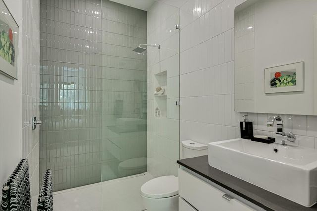 2004 Rue De St Tropez, Austin, TX 78746