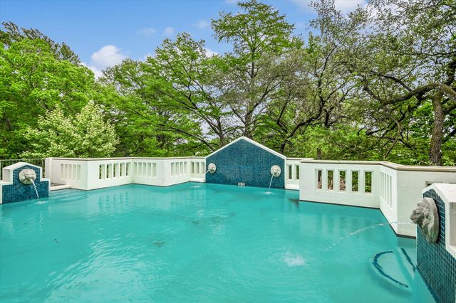 2004 Rue De St Tropez, Austin, TX 78746