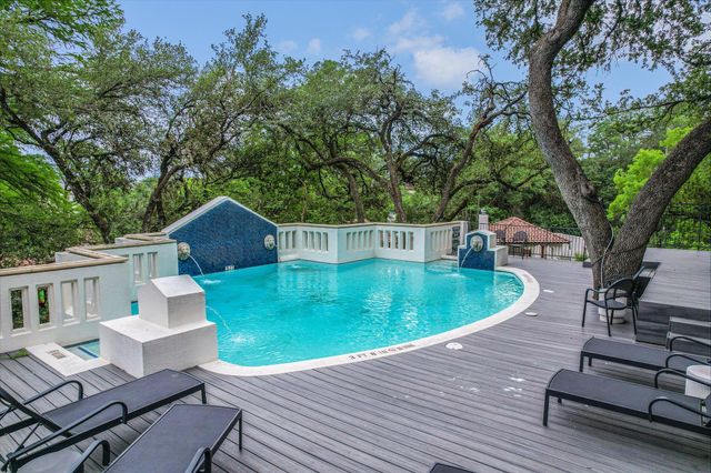 2004 Rue De St Tropez, Austin, TX 78746