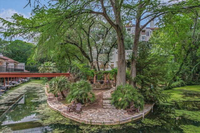 2004 Rue De St Tropez, Austin, TX 78746