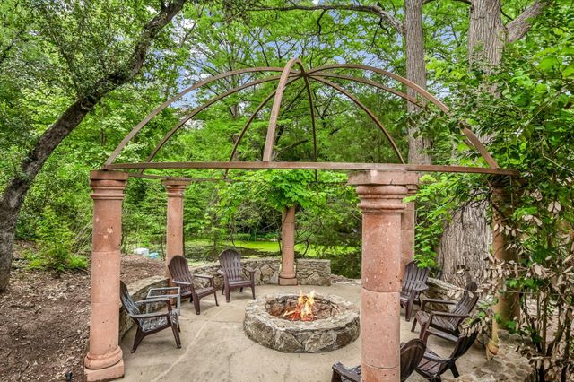 2004 Rue De St Tropez, Austin, TX 78746