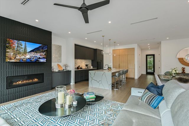 2004 Rue De St Tropez, Austin, TX 78746