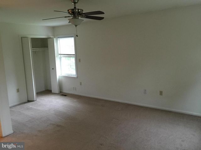 1 APRICOT CT, Gaithersburg, MD 20878