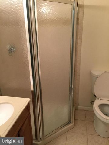 1 APRICOT CT, Gaithersburg, MD 20878