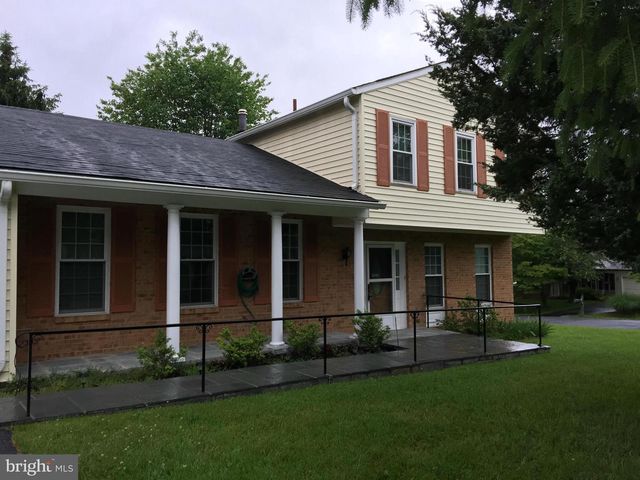 1 APRICOT CT, Gaithersburg, MD 20878