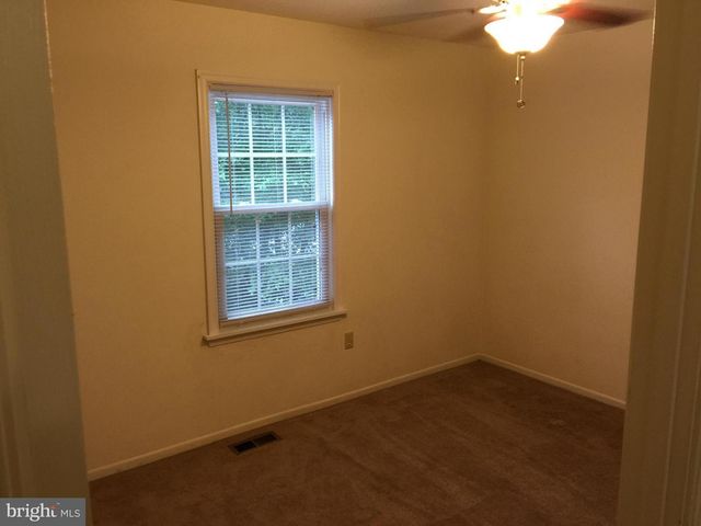 1 APRICOT CT, Gaithersburg, MD 20878