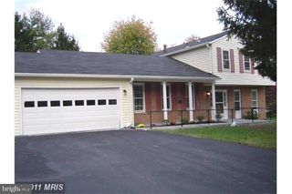 1 APRICOT CT, Gaithersburg, MD 20878