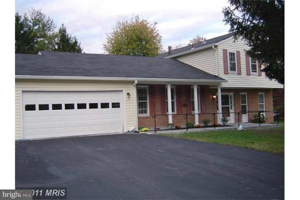 1 APRICOT CT, Gaithersburg, MD 20878