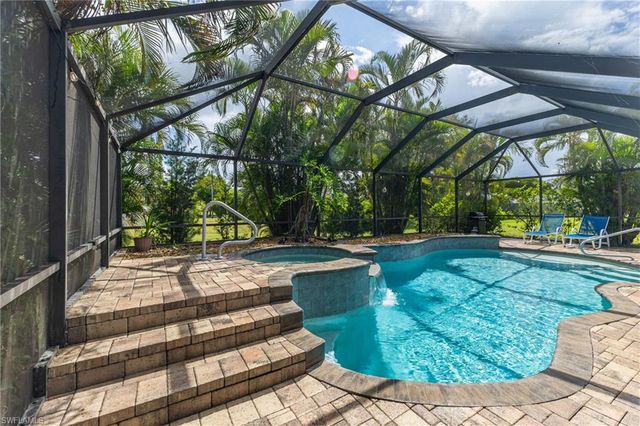 1205 SE 12th LN, Cape Coral, FL 33990