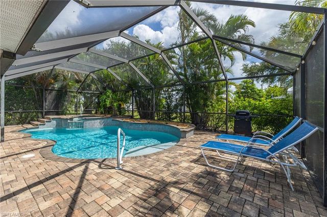 1205 SE 12th LN, Cape Coral, FL 33990
