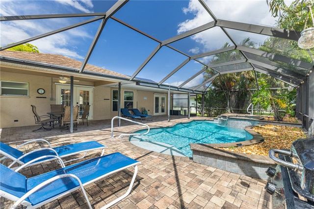 1205 SE 12th LN, Cape Coral, FL 33990