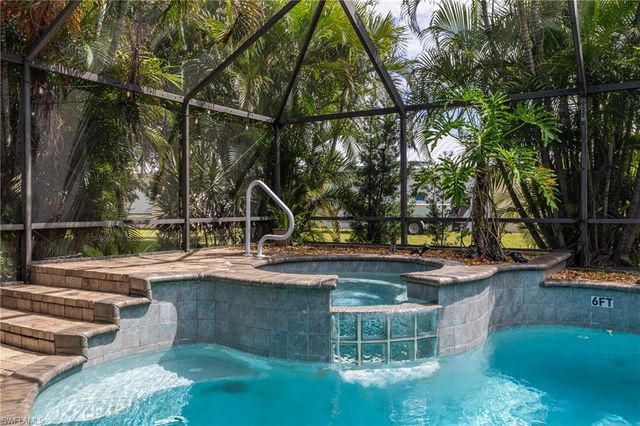 1205 SE 12th LN, Cape Coral, FL 33990