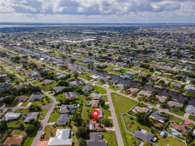 1205 SE 12th LN, Cape Coral, FL 33990