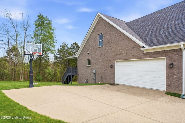 1652 Harmony Pointe Cir, Prospect, KY 40059