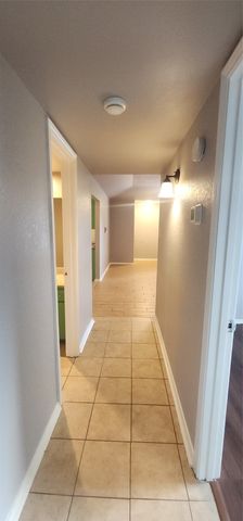 6721 Loma Vista Drive, Fort Worth, TX 76133