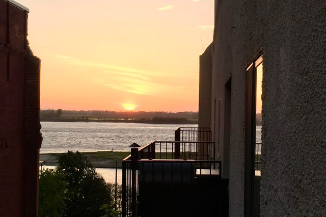 107 S Front St Apt 45, Memphis, TN 38103