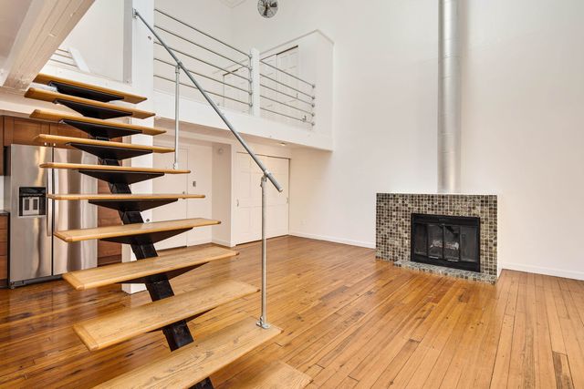 107 S Front St Apt 45, Memphis, TN 38103