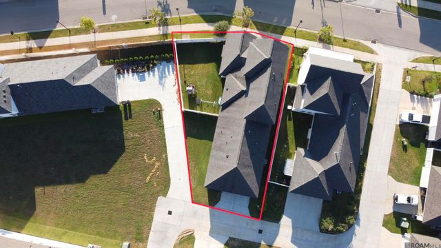 7626 Mcmahon Dr, Baton Rouge, LA 70817