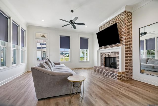7626 Mcmahon Dr, Baton Rouge, LA 70817