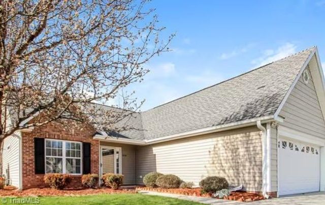 1052 Glyn Water Lane, High Point, NC 27265