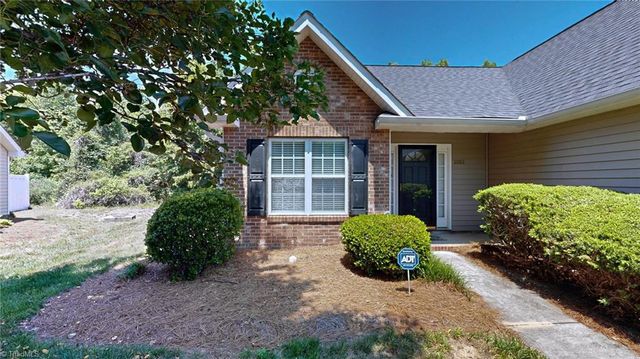 1052 Glyn Water Lane, High Point, NC 27265