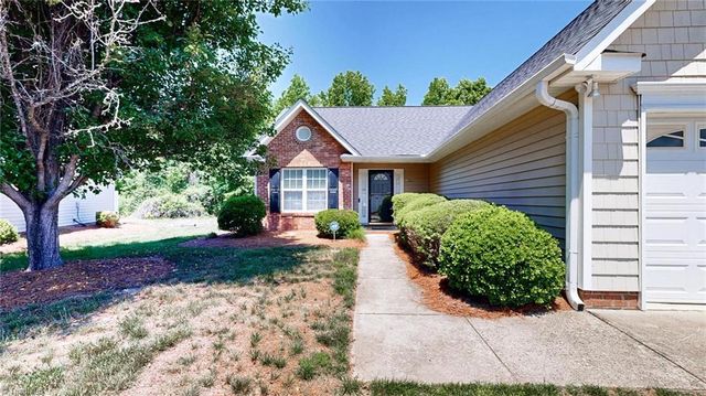 1052 Glyn Water Lane, High Point, NC 27265