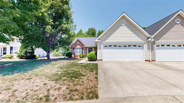 1052 Glyn Water Lane, High Point, NC 27265