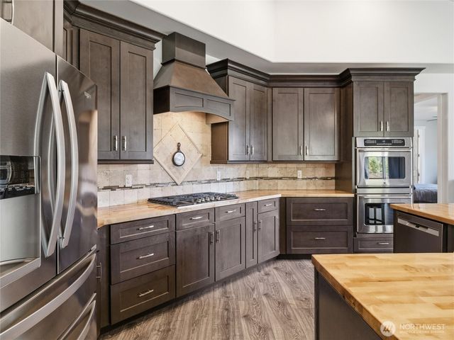 38512 Mountain Highway E, Eatonville, WA 98328