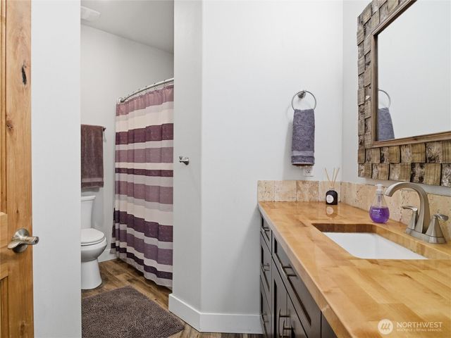 38512 Mountain Highway E, Eatonville, WA 98328