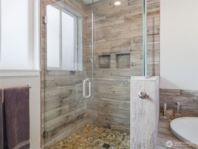 38512 Mountain Highway E, Eatonville, WA 98328