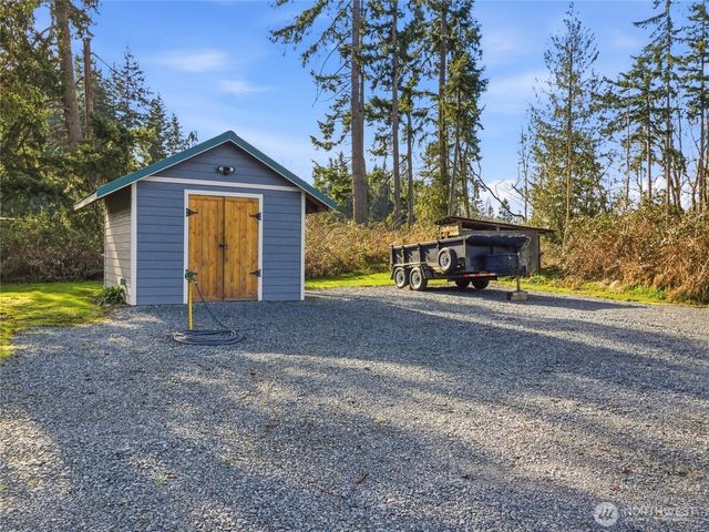 38512 Mountain Highway E, Eatonville, WA 98328