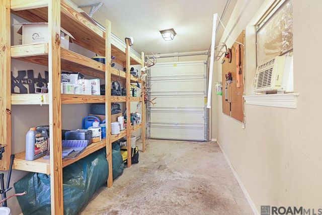 13298 Brookcrest Dr, Walker, LA 70785