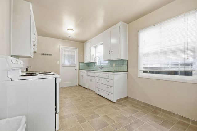 1322-1324 Del Rey Ave, Modesto, CA 95350