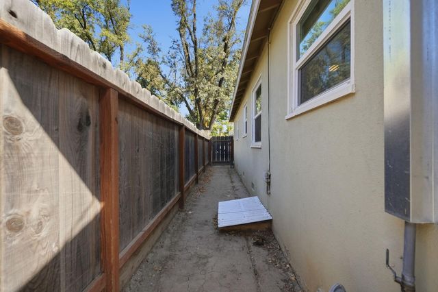 1322-1324 Del Rey Ave, Modesto, CA 95350