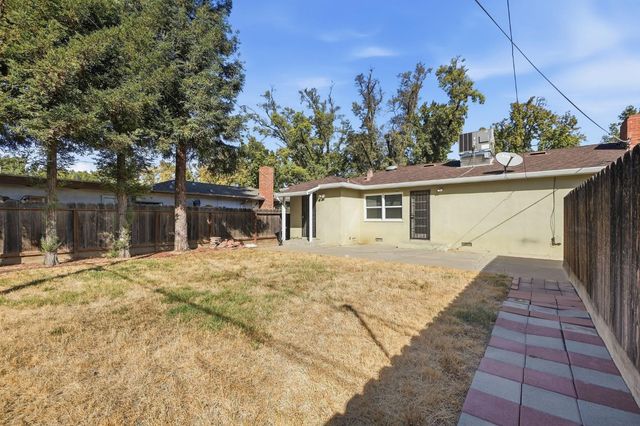 1322-1324 Del Rey Ave, Modesto, CA 95350